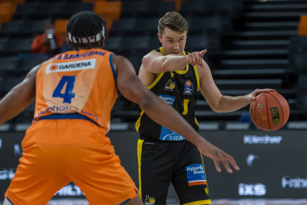 羽毛球队的 羽毛球队的