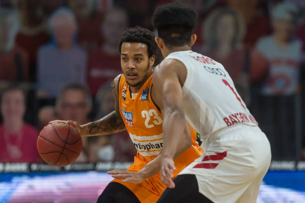 替补球员的 替补球员的